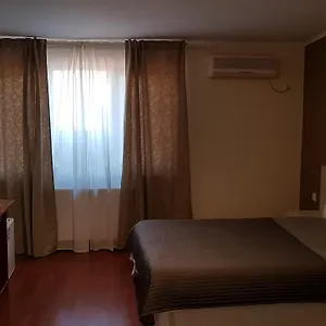 Hotel Mic, Bukareszt
